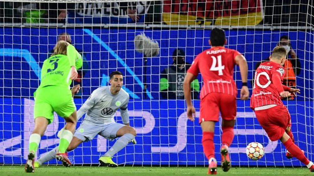 Seville dos à dos avec Wolfsbourg