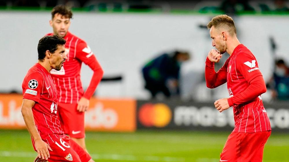 راكيتيتش يقود إشبيلية للتعادل ضد فولفسبورغ في دوري الأبطال