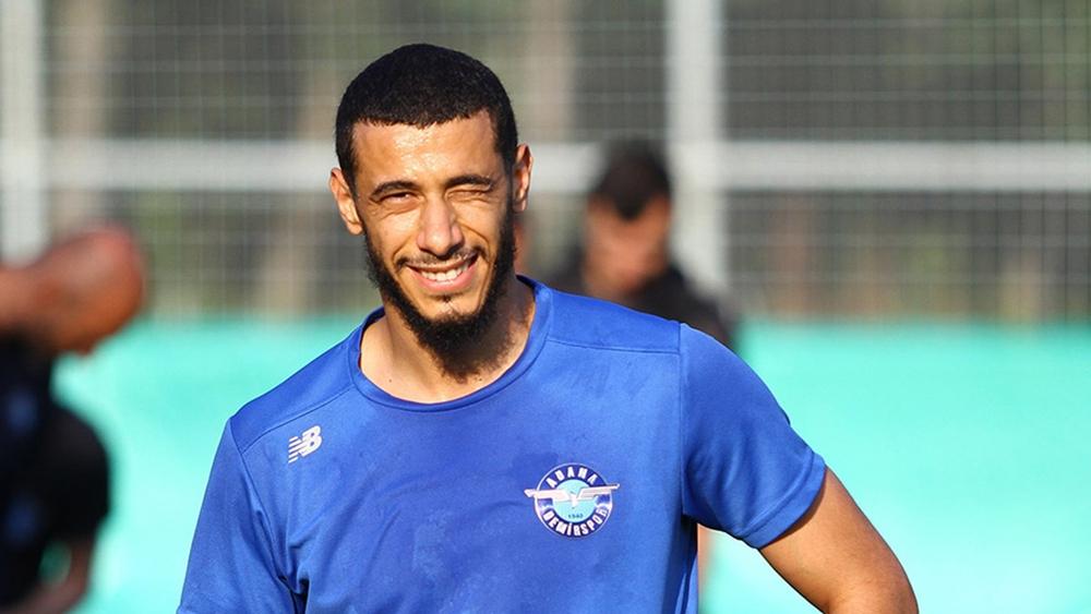 بلهندة يعود للميادين بعد تعافيه من الإصابة ويشارك بديلا أمام أنطاليا سبور