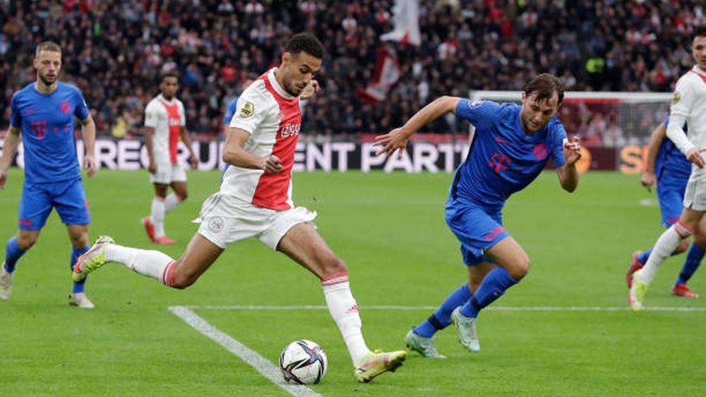 أوتريخت يُلحِق الهزيمة الأولى بمضيفه أياكس في الدوري ويرتقي لوصافة جدول ترتيب "الإيرديفيزي"