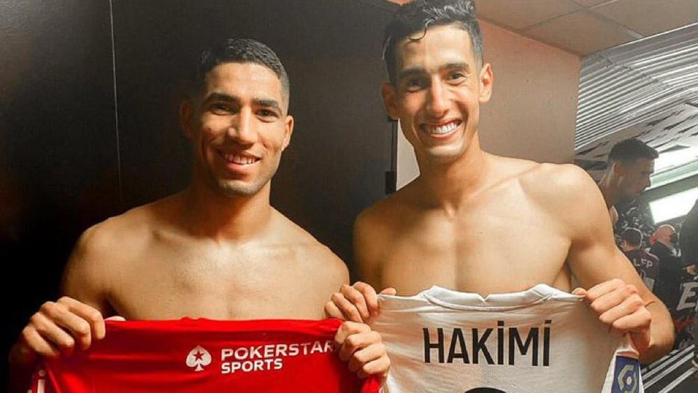 Hakimi et Aguerd s'échangent les maillots