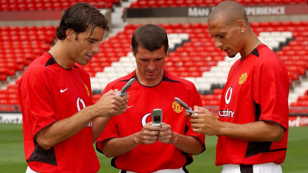 الأندية العالمية تتفاعل مع "عطب" مواقع التواصل الاجتماعي بين "متسائل" و"مستهزئ" من "حدث الساعة"