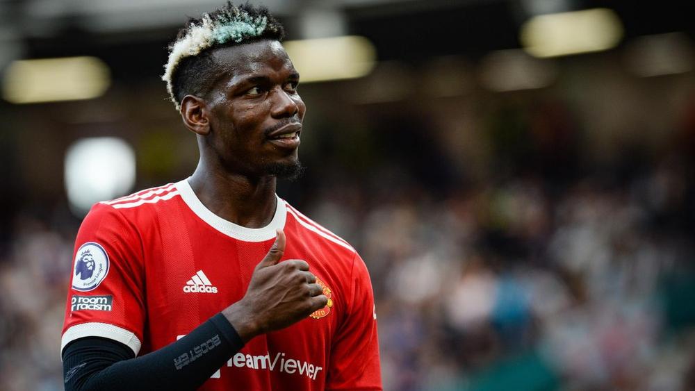 بوغبا "لا يمانع" في البقاء مع مانشستر يونايتد