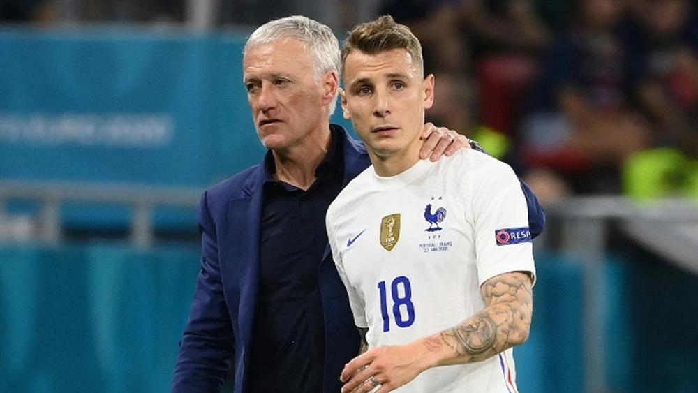 المدافع لوكا دين يغيب عن منتخب فرنسا في نهائي دوري الأمم الأوروبية