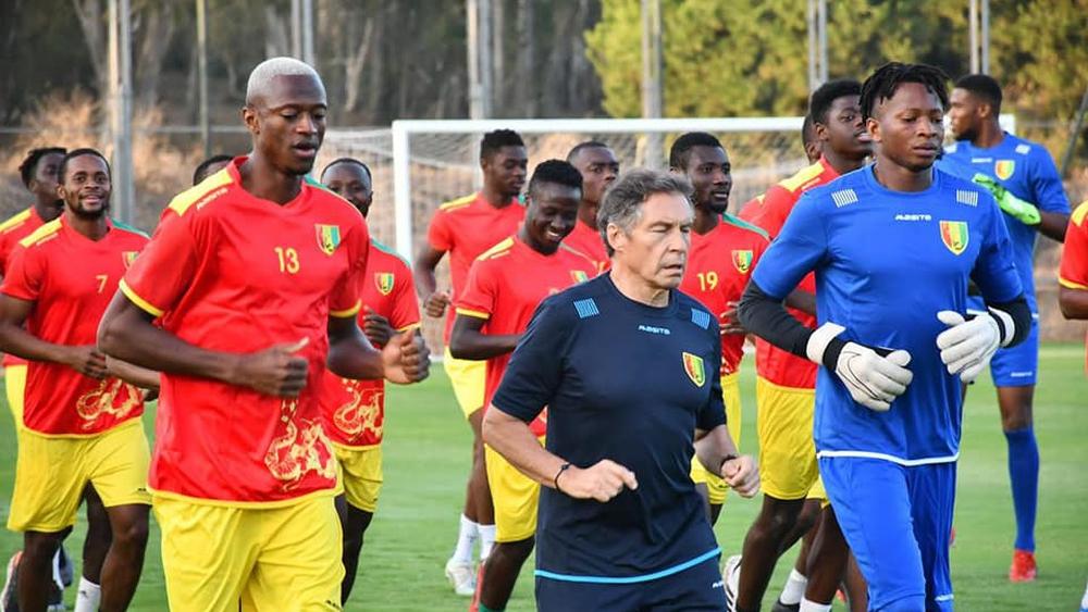 غينيا تخوض حصتها التدريبية الأولى في ملحق ملعب "مولاي عبد الله" استعدادا لمواجهة المغرب