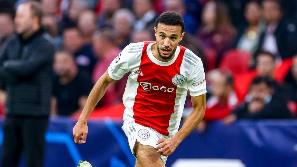 مع اقتراب انتهاء عقده.. نابولي يبدي اهتمامه بالمغربي مزراوي