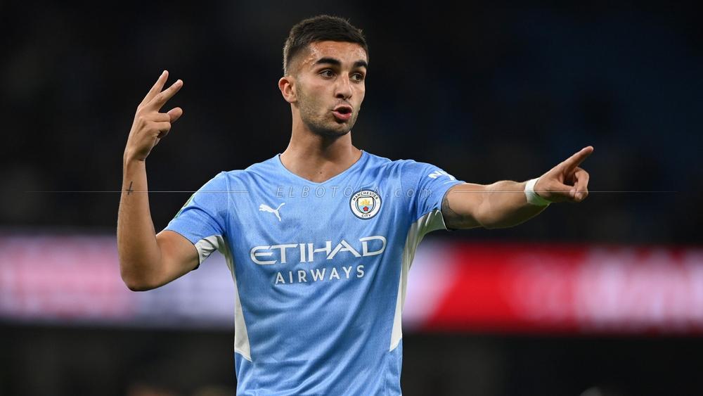 L’attaquant de Manchester City Ferran Torres se fracture le pied