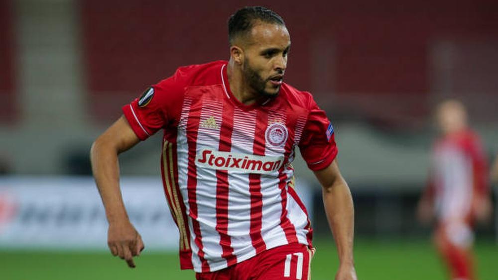 أولمبياكوس اليوناني يتجه لتجديد عقد مهاجمه المغربي يوسف العربي