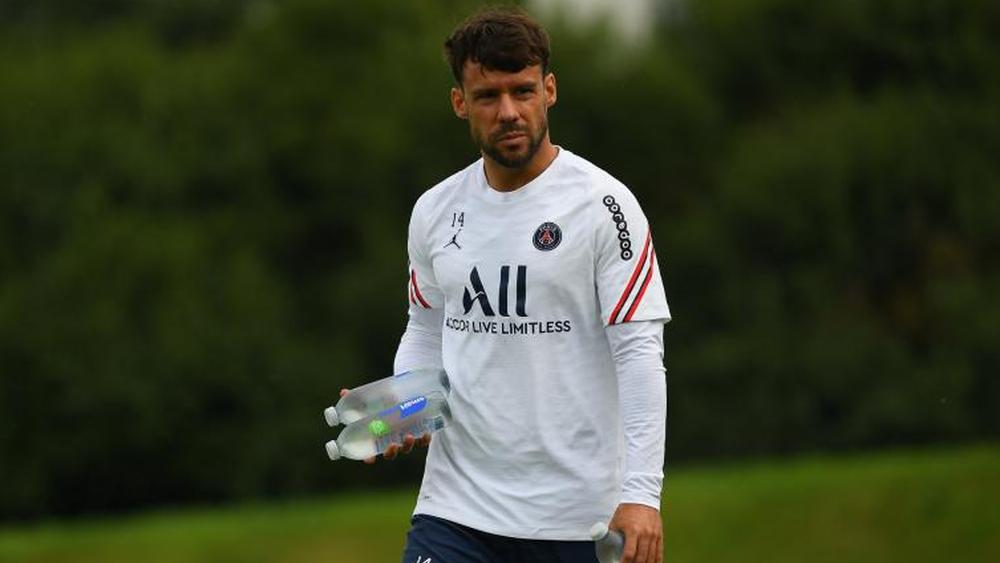 بيرنات يعود إلى قائمة باريس سان جيرمان بعد غيابه لمدة 13 شهرًا