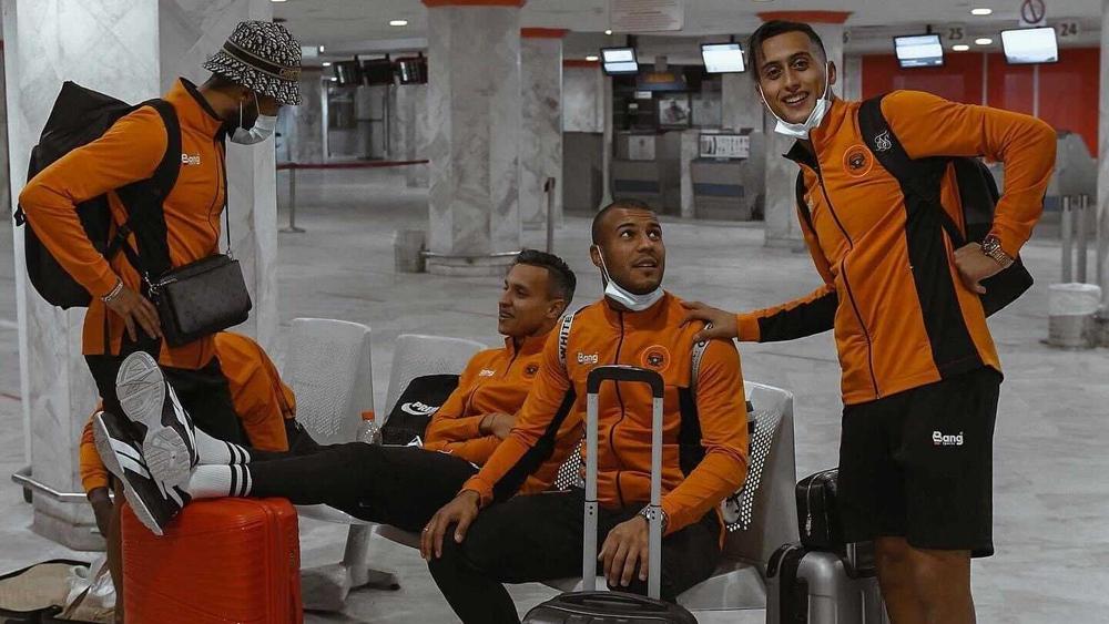 بعثة نهضة بركان تتجه نحو أرض الوطن مباشرة بعد انتصارها على اتحاد بن قردان في كأس الكونفدرالية الأفريقية