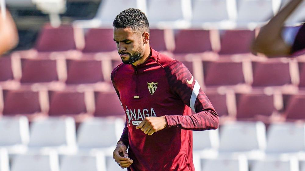 النصيري يُسجّل عودته للتداريب الجماعية لإشبيلية بعد تعافيه من الإصابة