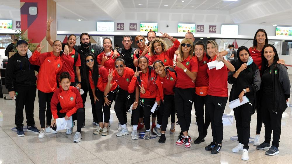 بعثة المنتخب المغربي لكرة القدم النسوية تتوجه إلى إسبانيا