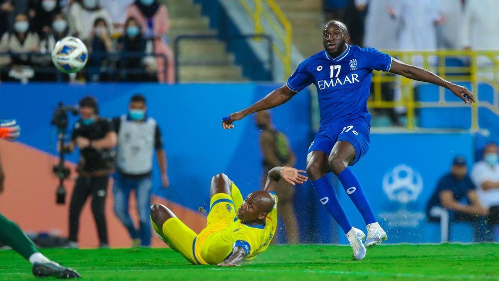 بمشاركة حمد الله كـ"أساسي".. الهلال يبلغ نهائي دوري أبطال آسيا بتغلبه على النصر "المنقوص عدديا" بهدفين مقابل واحد