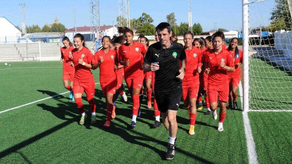 المنتخب المغربي النسوي يجري حصته التدريبية الأولى تأهبا لمواجهة إسبانيا
