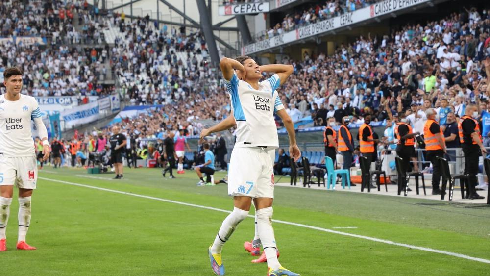 حارث: "سيارتي كادت تنكسر بعد مباراة رين وأحسست أن مدرجات فيلودروم على وشك الانهيار بعد هدفي"