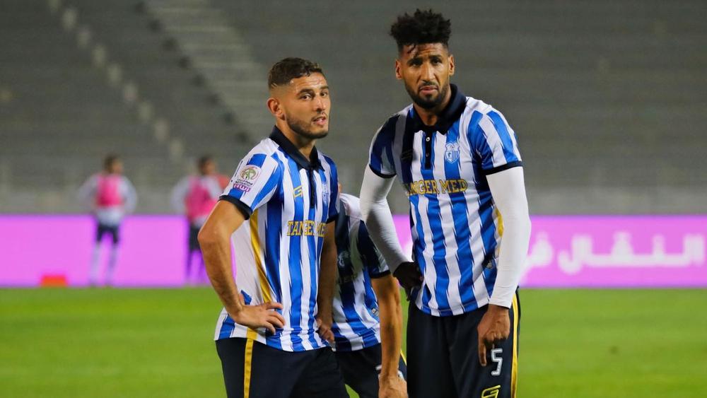 اللجنة المؤقتة لاتحاد طنجة تجتمع بالمدرب كازوني و تستفسره عن أسباب سوء نتائج الفريق