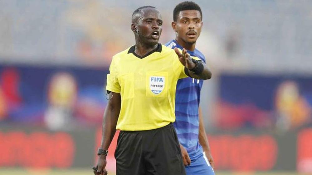 طاقم تحكيمي كيني يُدير مباراة المنتخب المغربي أمام السودان