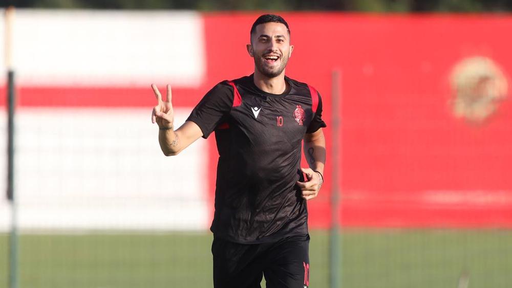 الوداد يُنهي استعداداته لمباراة "لوصيكا" بحصة تدريبية أخيرة في "بنجلون" بحضور الحسوني وجبران