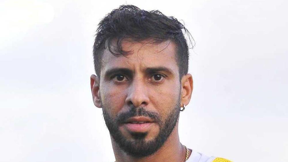 خاص/ متولي يرفض مجالسة لاعبي الرجاء لبعض أعضاء مجموعات "المكانا" والشابي يعدهم بموعد مع اللاعبين غدا الخميس