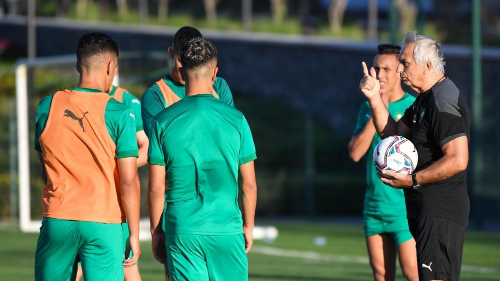 خليلوزيتش: "نحن لسنا مثل مصر التي تملك صلاح أو الجزائر التي لديها محرز.. نحن نلعب بروح المجموعة"!