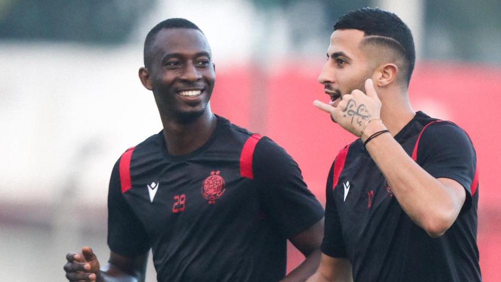 الوداد يستأنف تداريبه بمركب محمد بن جلون ويدخل معسكرا "مغلقا" استعدادا لمواجهة الرجاء في "الديربي"