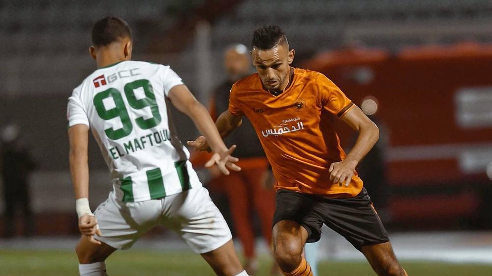 بعشرة لاعبين.. الدفاع الجديدي يتعادل مع نهضة بركان في ملعب "العبدي"