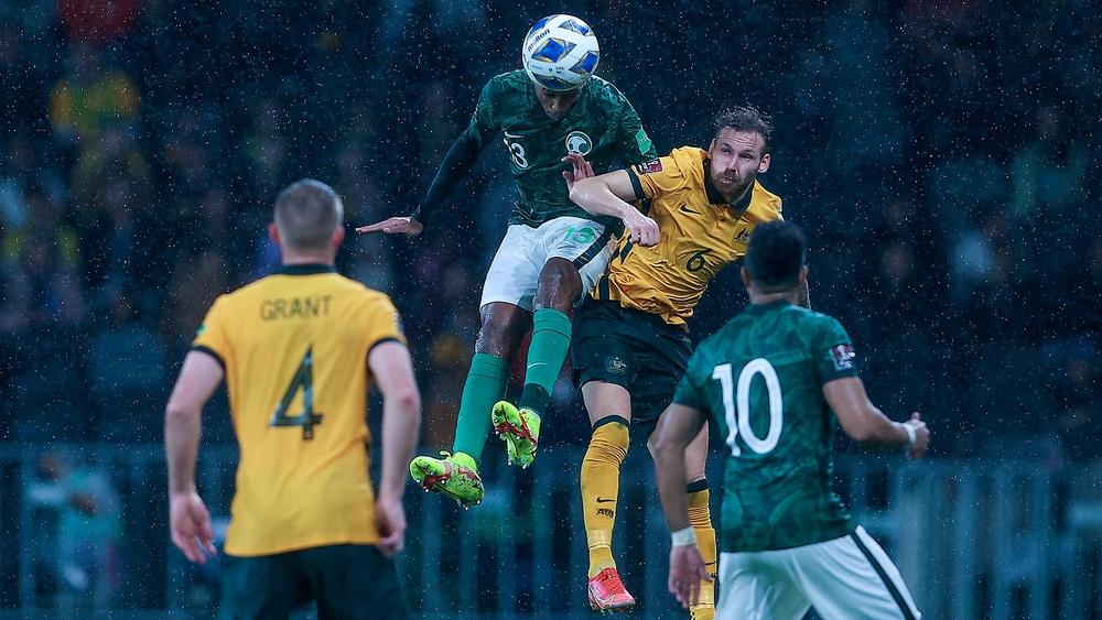 السعودية بقيادة رونار تتعادل ضد أستراليا و"تقترب" من بلوغ "مونديال قطر 2022"