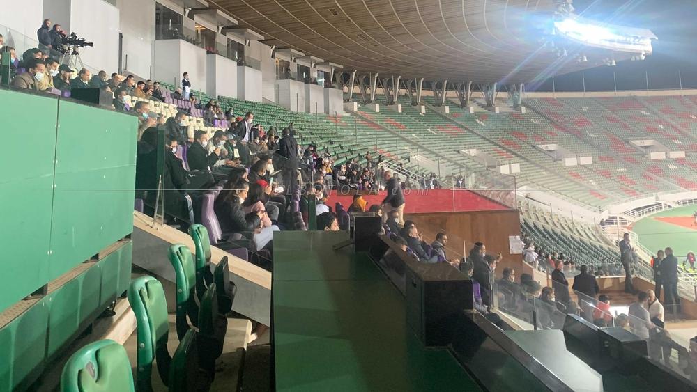 حضور أسر اللاعبين في مدرجات ملعب "مولاي عبد الله" خلال مباراة المغرب والسودان