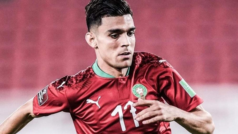 بنشرقي يُعلن تلقيه دعوة من عموتة لتعزيز صفوف المنتخب الرديف في "كأس العرب"