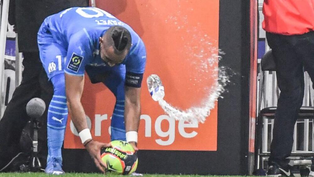 L1: le choc Lyon-Marseille interrompu après de nouveaux incidents visant Payet