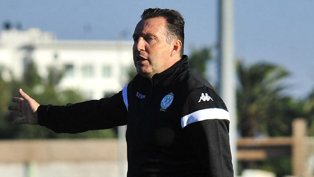 فيلموتس قبل مواجهة أ. آسفي: "سنقابل فريقا يلعب بخطة دفاعية.. نملك 18 لاعبا جاهزا وسنحاول من خلالهم تحقيق النقاط الثلاث"