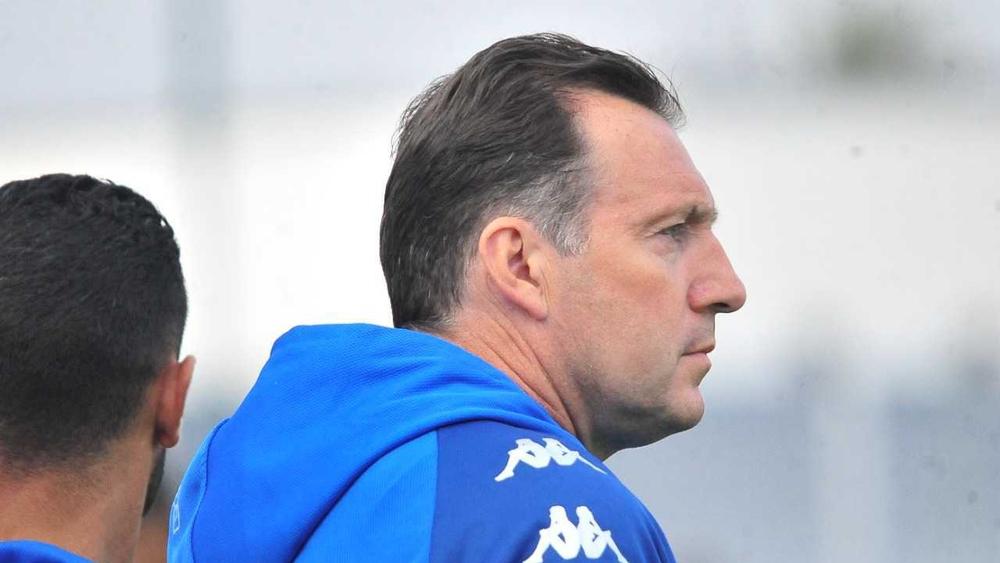 فيلموتس يُحدّد أماكن الخصاص داخل الرجاء في خمسة مراكز وإدارة النادي تُباشر مفاوضاتها مع بعض اللاعبين