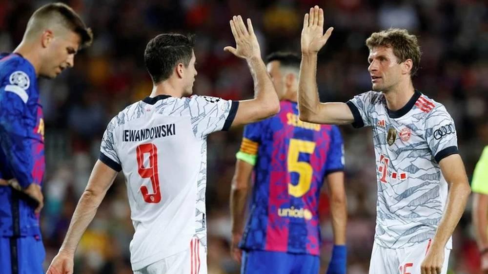 مولر يبدي امتعاضه من تتويج ميسي بالكرة الذهبية بدل ليفاندوفيسكي: "هذا دافع لنا لإعادة دوري الأبطال لميونخ والبداية ستكون من مواجهة برشلونة"