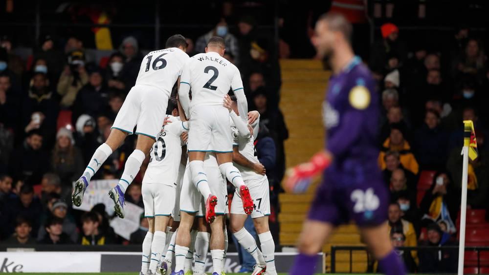 مانشستر سيتي يهزم واتفورد ويتصدر الدوري الإنجليزي