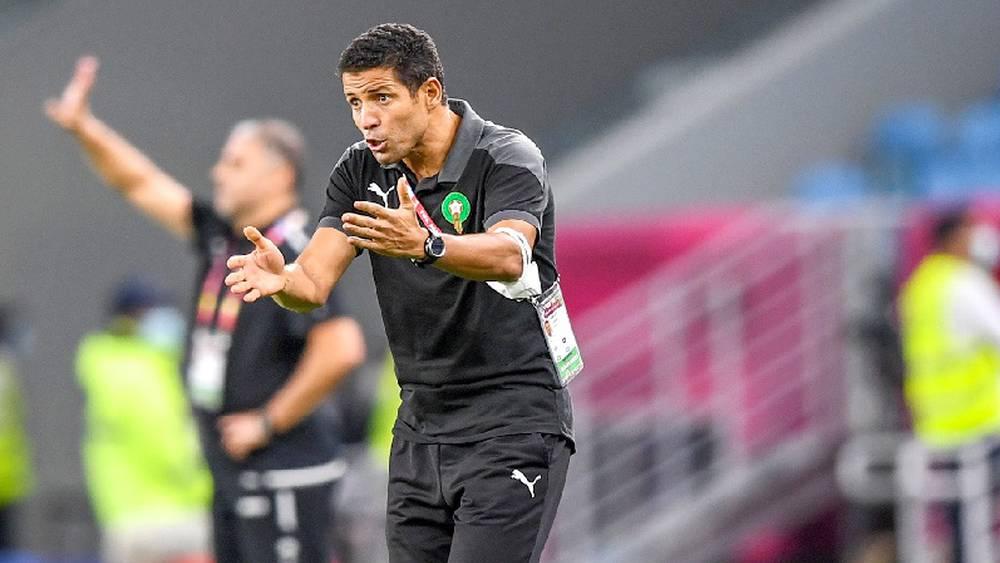 عموتة يُخطّط للدفع بتركيبة بشرية أغلبها من الأسماء "الاحتياطية" أمام السعودية