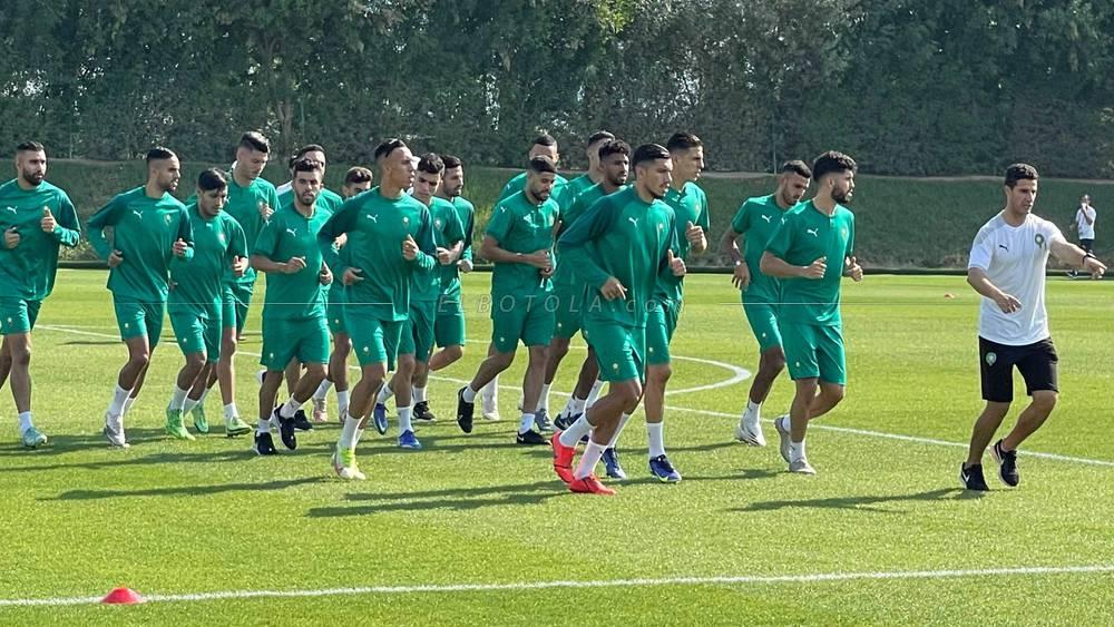 المنتخب الوطني يستأنف تداريبه بحصة صباحية استعداداً لمنازلة الجزائر