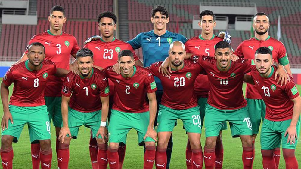 من بينهم لوزا وأملاح وفجر.. لاعبو المنتخب الوطني الأول يُشجّعون كتيبة عموتة قبل لقاء الجزائر