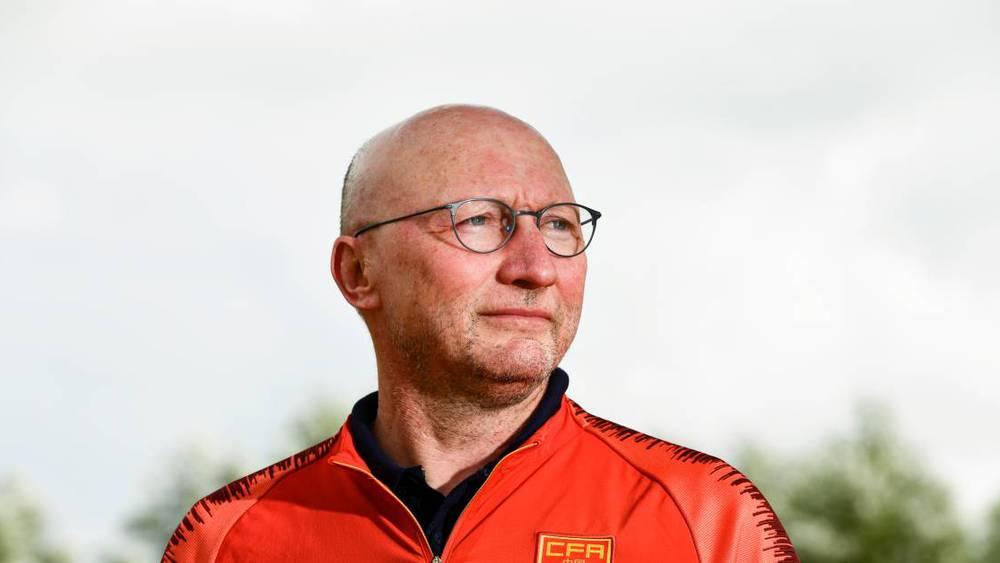 الجامعة تتفق مع البلجيكي فان بويفيلد لقيادة الإدارة التقنية الوطنية خلفاً لأوشن روبرتس