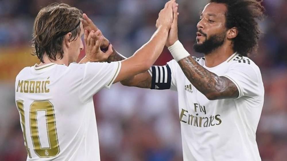 ريال مدريد يعلن عن إصابة مودريتش ومارسيلو بـ"كورونا"