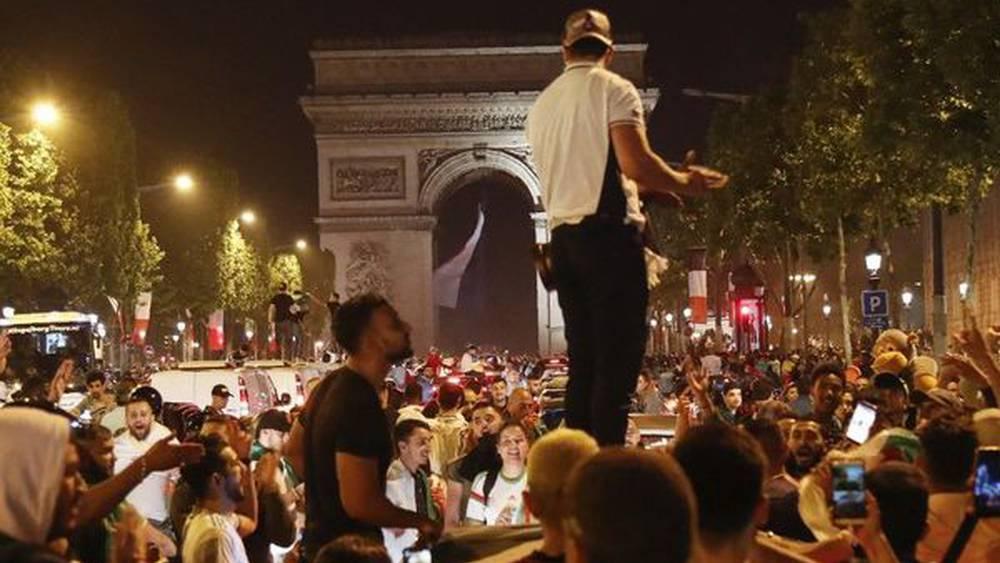 Célébrations de la victoire de l'Algérie: 55 interpellations en France