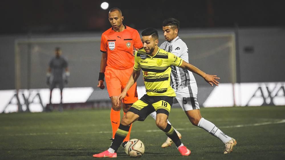 بعشرة لاعبين منذ الدقيقة الـ52.. أولمبيك خريبكة يتعادل في ملعب "الفوسفاط" مع ضيفه "الماص"