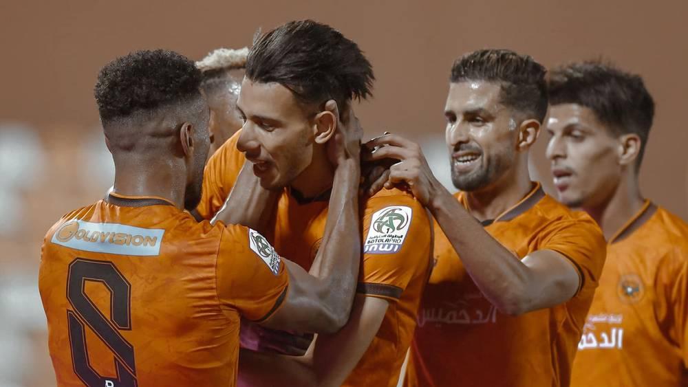 ثلاثية في 4 دقائق.. نهضة بركان يحول هزيمته لانتصار (4-1) على ضيفه ي.برشيد