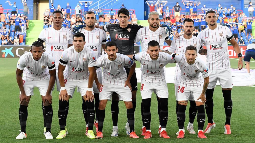 إشبيلية يعلن عن إصابة 4 لاعبين بـ"كورونا" دون ذكر أسمائهم