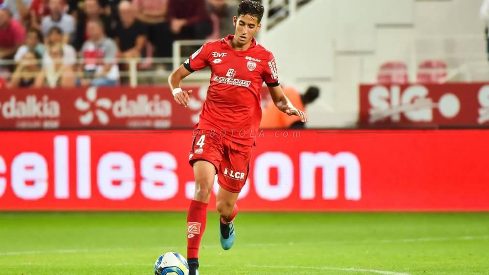 Nayef Aguerd : "Je suis très heureux, comme tout joueur marocain, de porter ce maillot si cher"