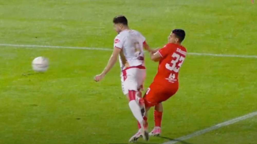 مديرية التحكيم: "ركلة جزاء الوداد أمام الفتح صحيحة"