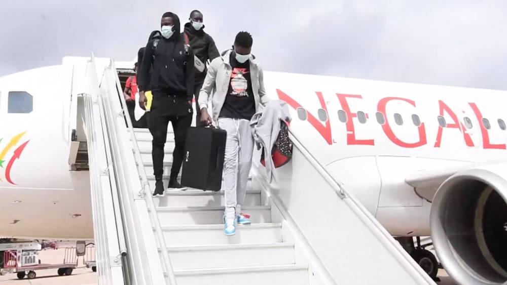 بسبب اكتشاف حالات مُشتبه بإصابتها بـ"كورونا".. المنتخب السنغالي يؤخِّر سفره إلى الكاميرون