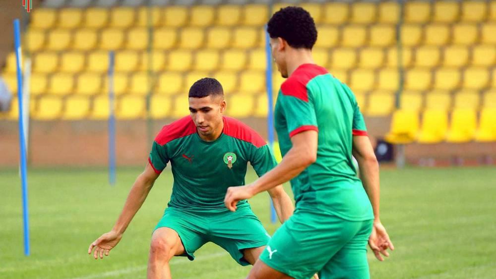 المنتخب الوطني يخوض كأس أمم أفريقيا "طوطال إنرجيز" بقميصه الاعتيادي ويحظى بطقم جديد خاص بالتداريب