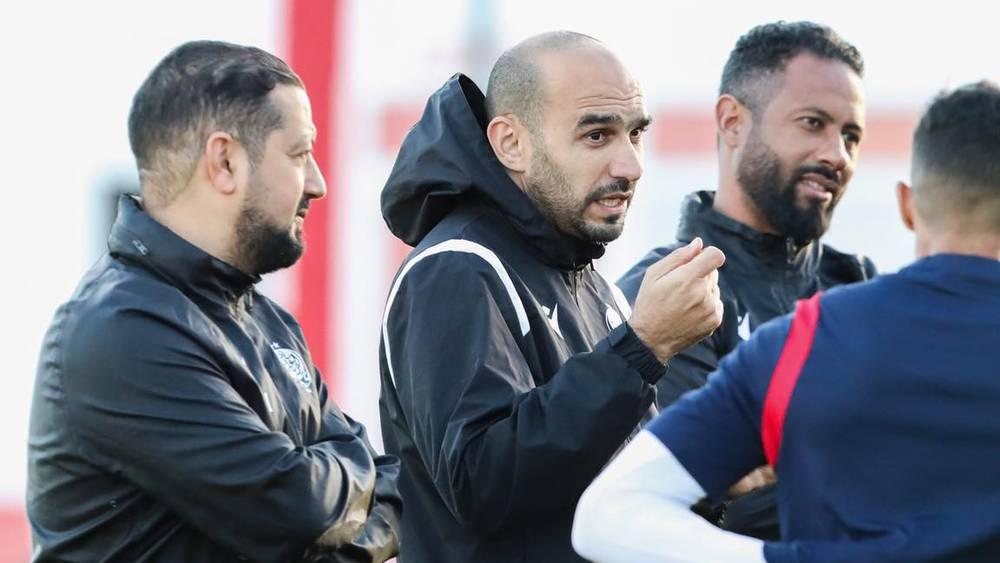 الركراكي يستغل فترة توقف البطولة للرفع من منسوب اللياقة البدنية لدى لاعبي الوداد