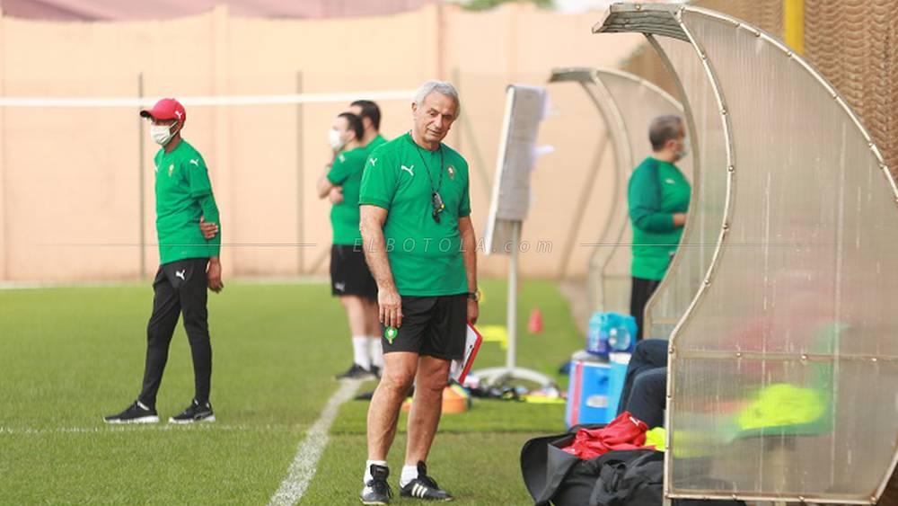 "خطاب مُطَوَّل" لخليلوزيتش و"حديث حماسي" للعميد سايس أبرز معالم حصة اليوم من تدريبات "الأسود" تحضيرا لمواجهة غانا