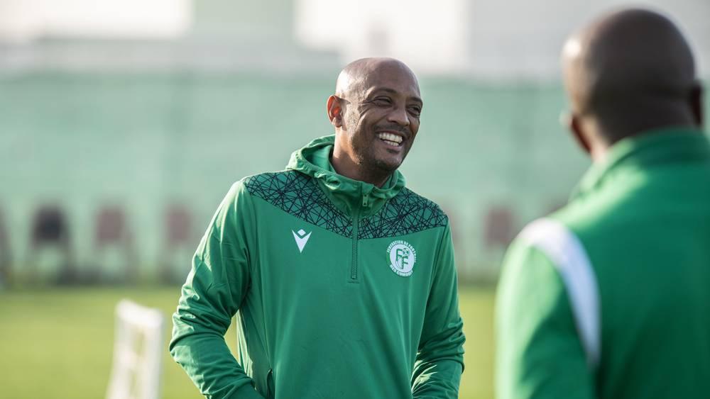 مدرب جزر القمر: "المنتخب المغربي 'هائل' وعلينا التحضير جيدا لمواجهته"